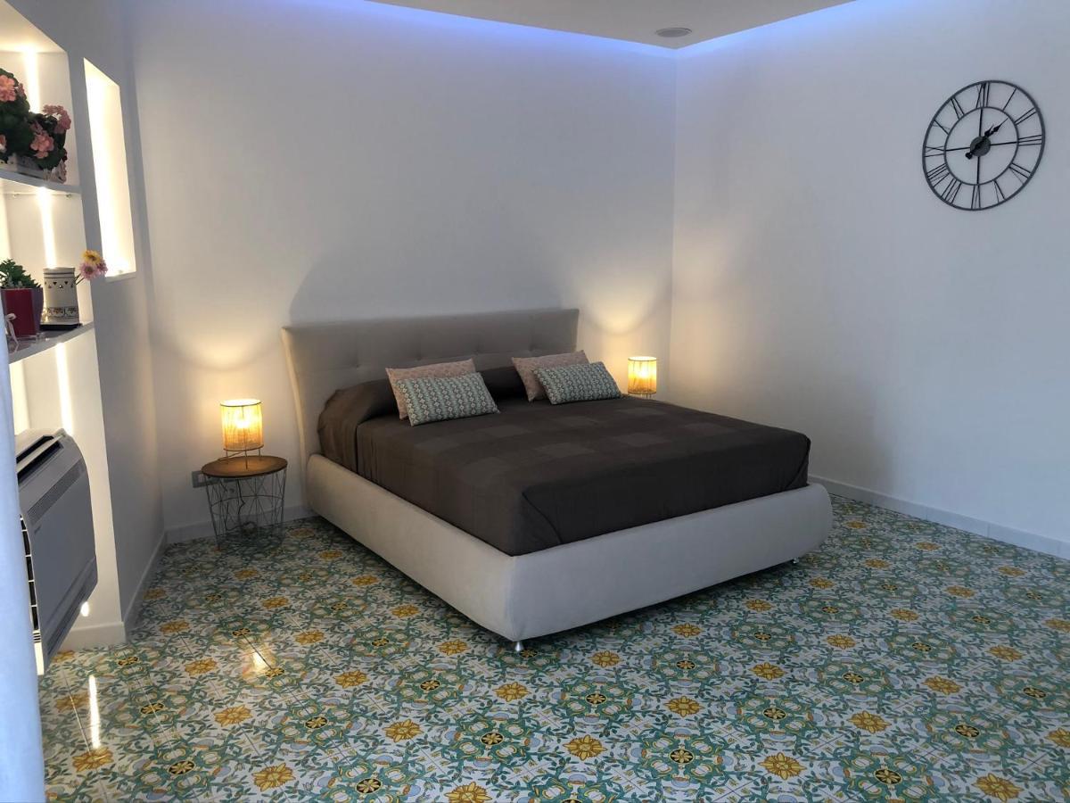 Casa Mami - Luxury Apartment And Pool - Sorrento Luaran gambar